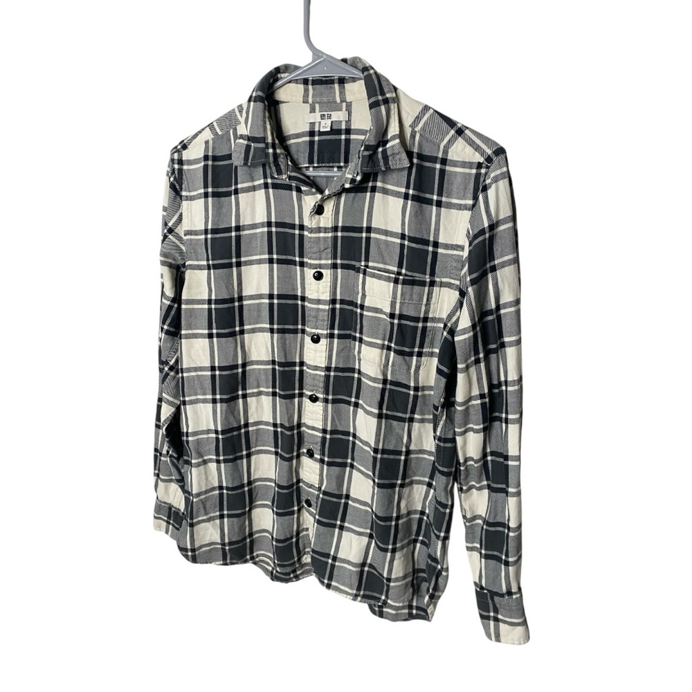 Uniqlo Black and White Casual Button Down Shirt